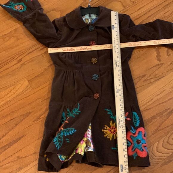 Judith March Size Small 3-tiered ruffle jacket w/bell sleeves & appliqué detail - Picture 8 of 13